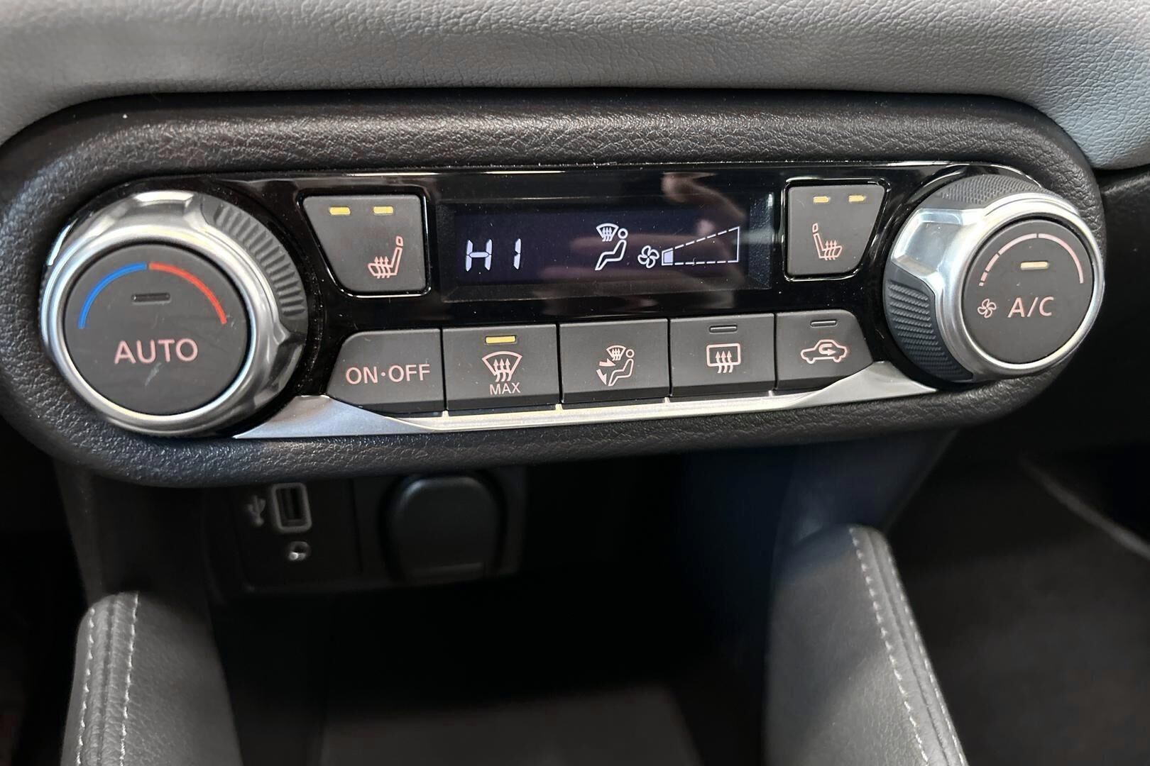 Nissan Micra iso kuva 15