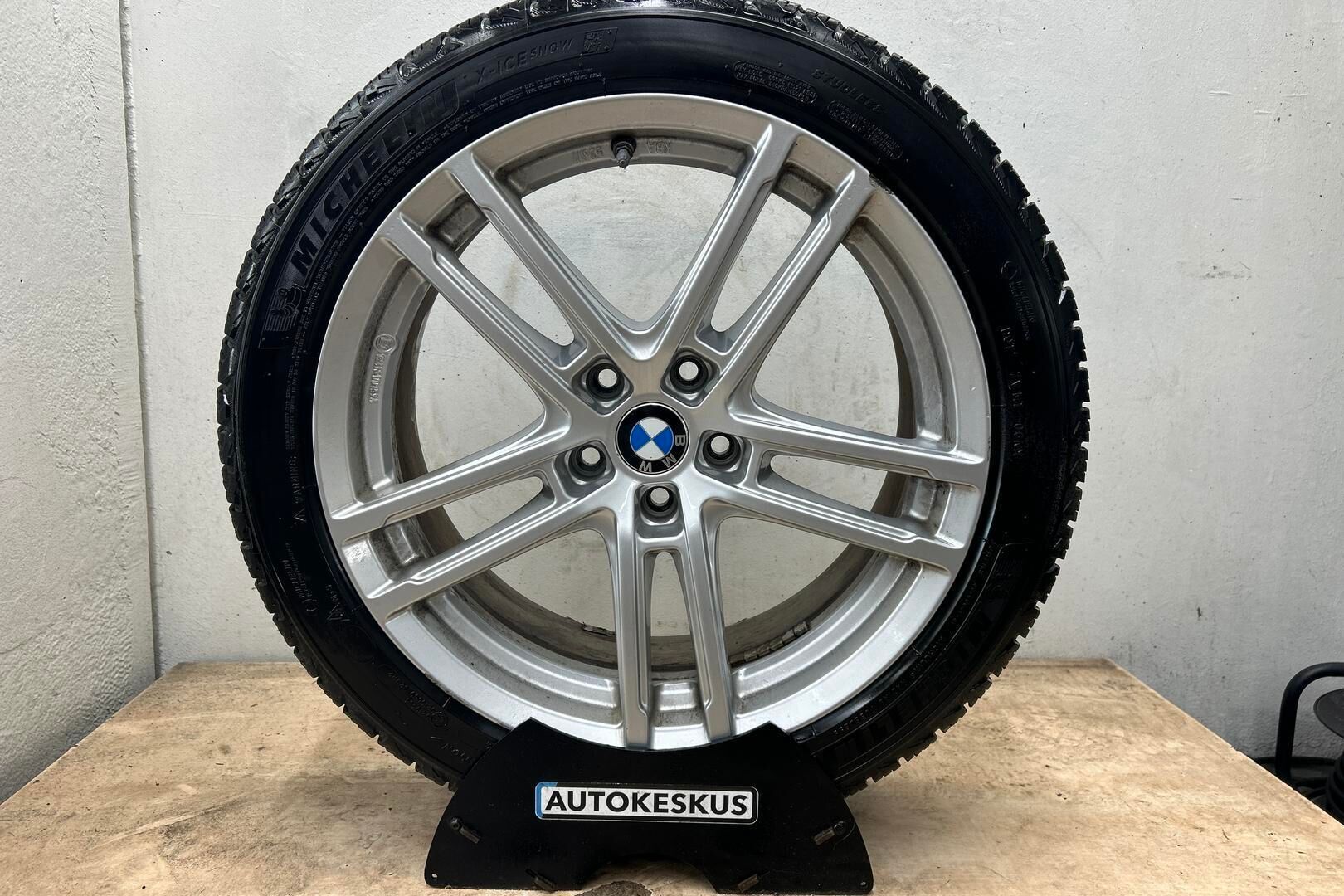 BMW 3-sarja iso kuva 12