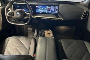 BMW iX esikatselu 11