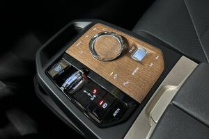 BMW iX esikatselu 36