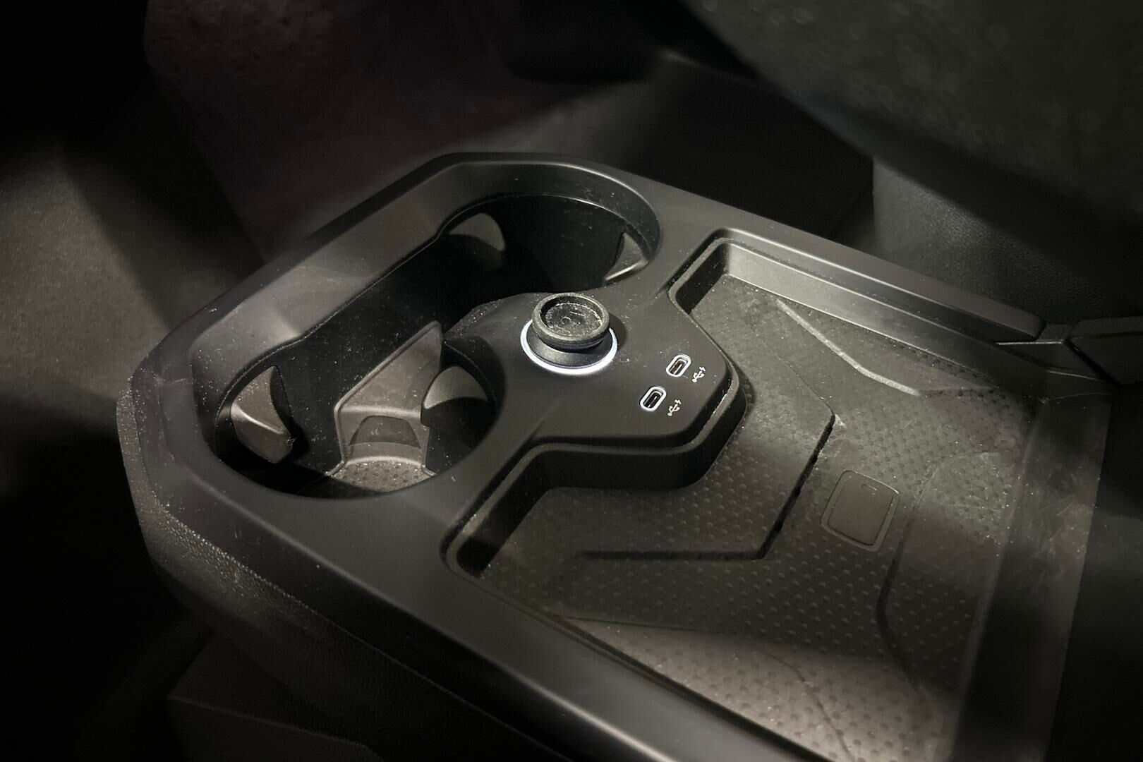 BMW iX iso kuva 37