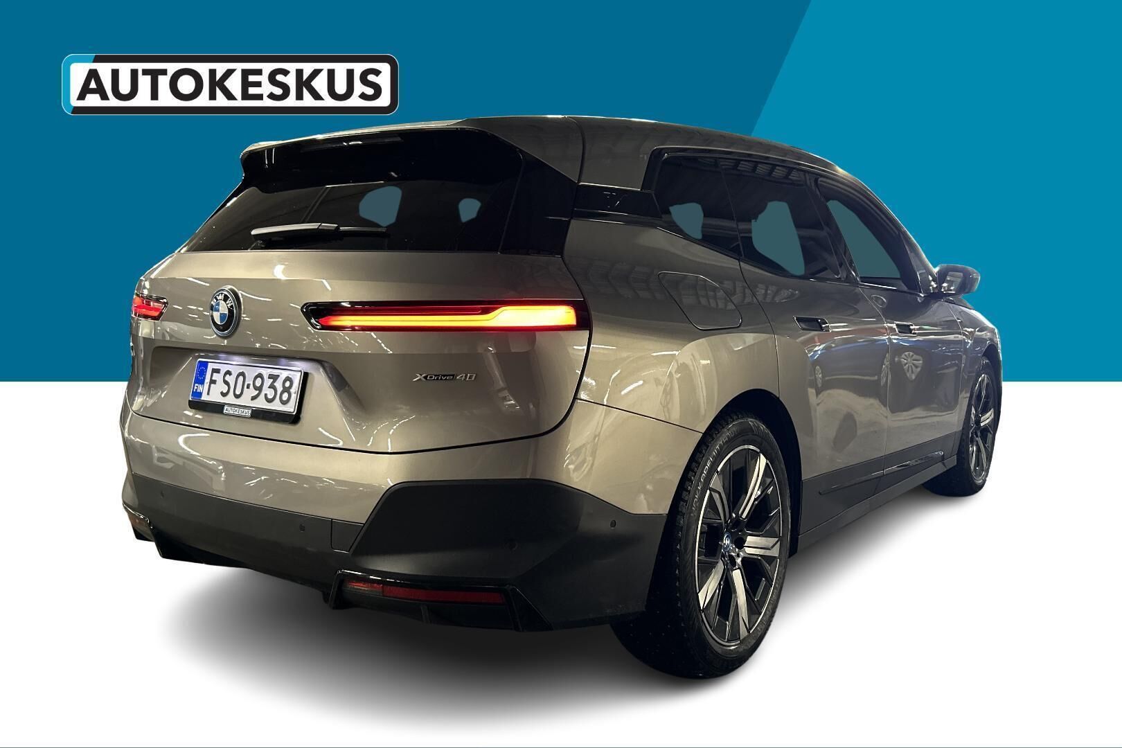 BMW iX iso kuva 5