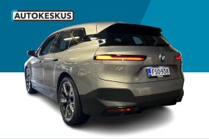 BMW iX esikatselu 7