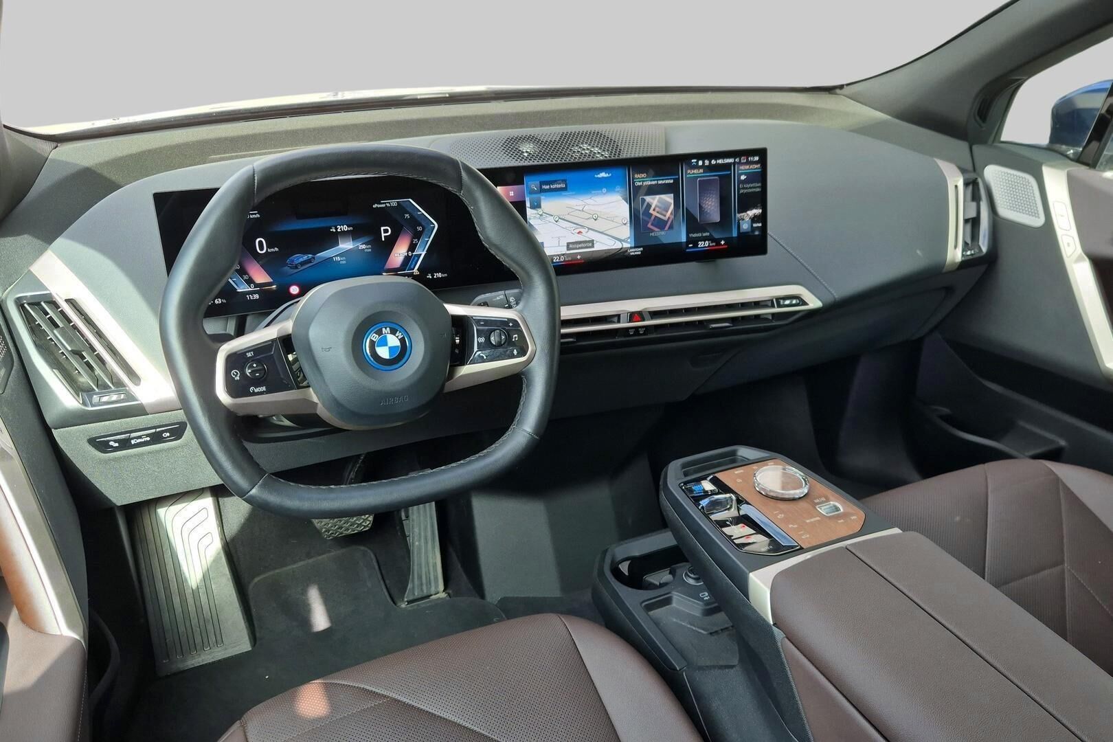 BMW iX iso kuva 1