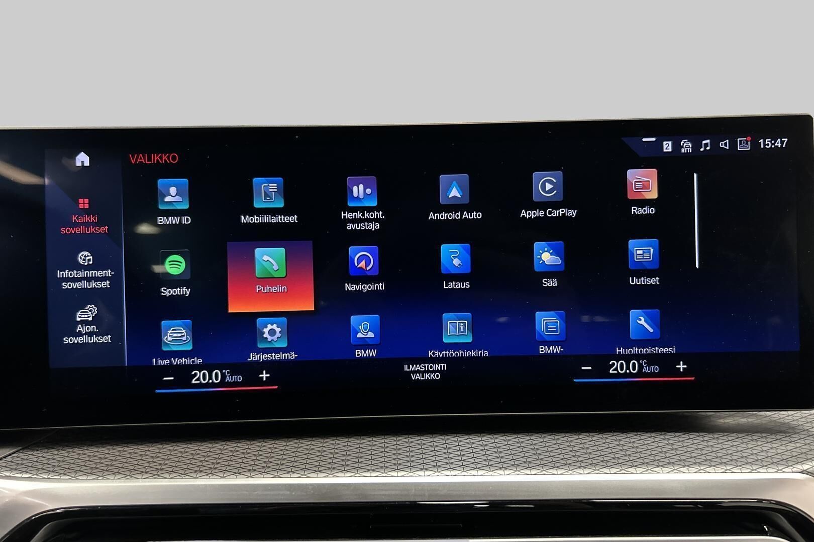 BMW i4 M50 iso kuva 26