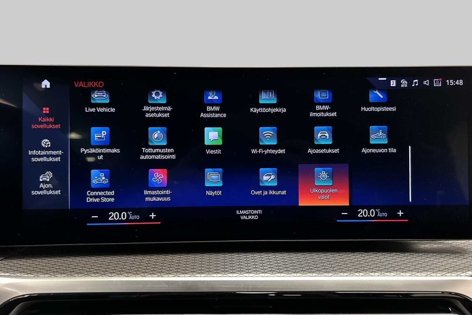 BMW i4 M50 iso kuva 27