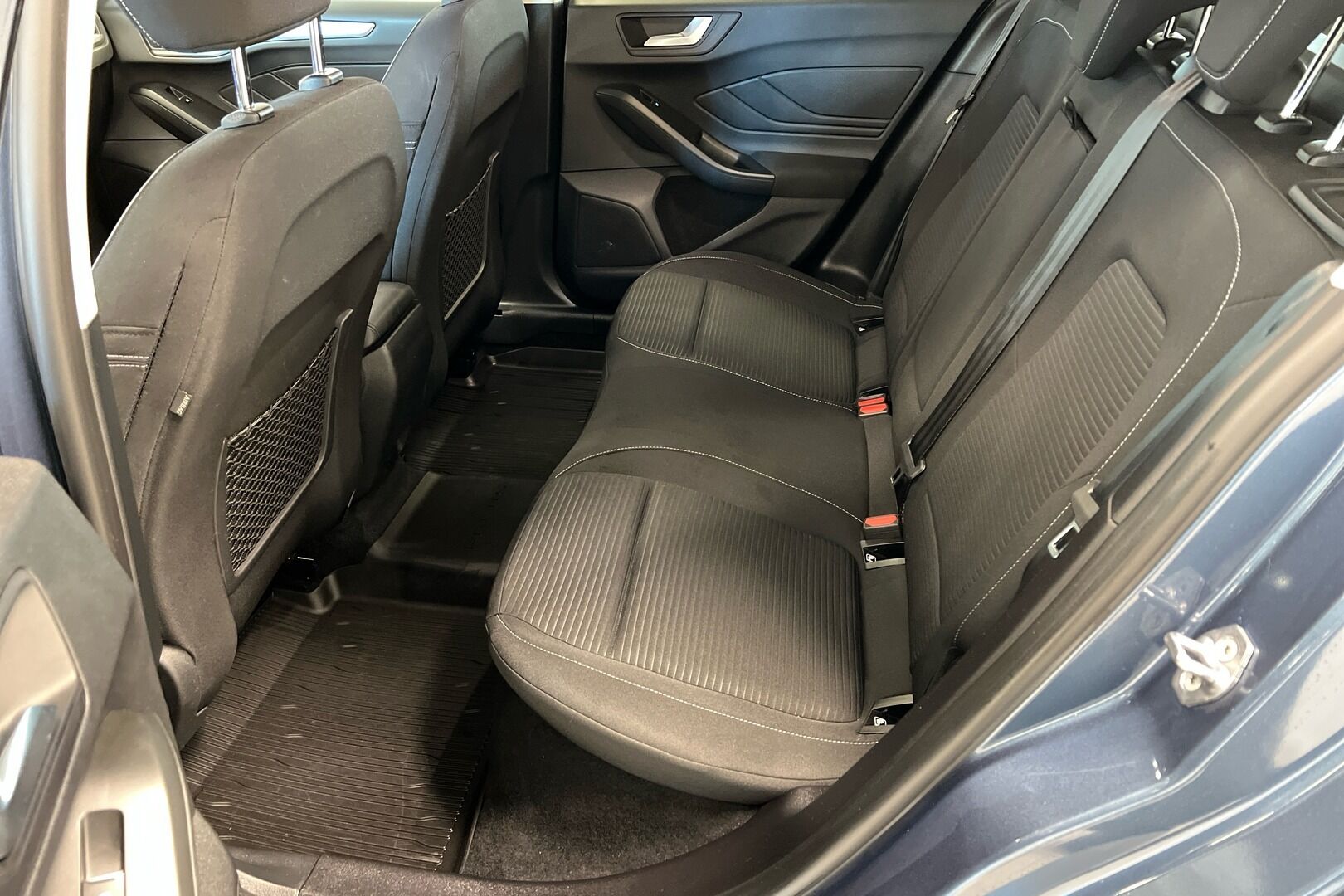Ford Focus iso kuva 7