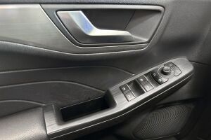 Ford Kuga esikatselu 23