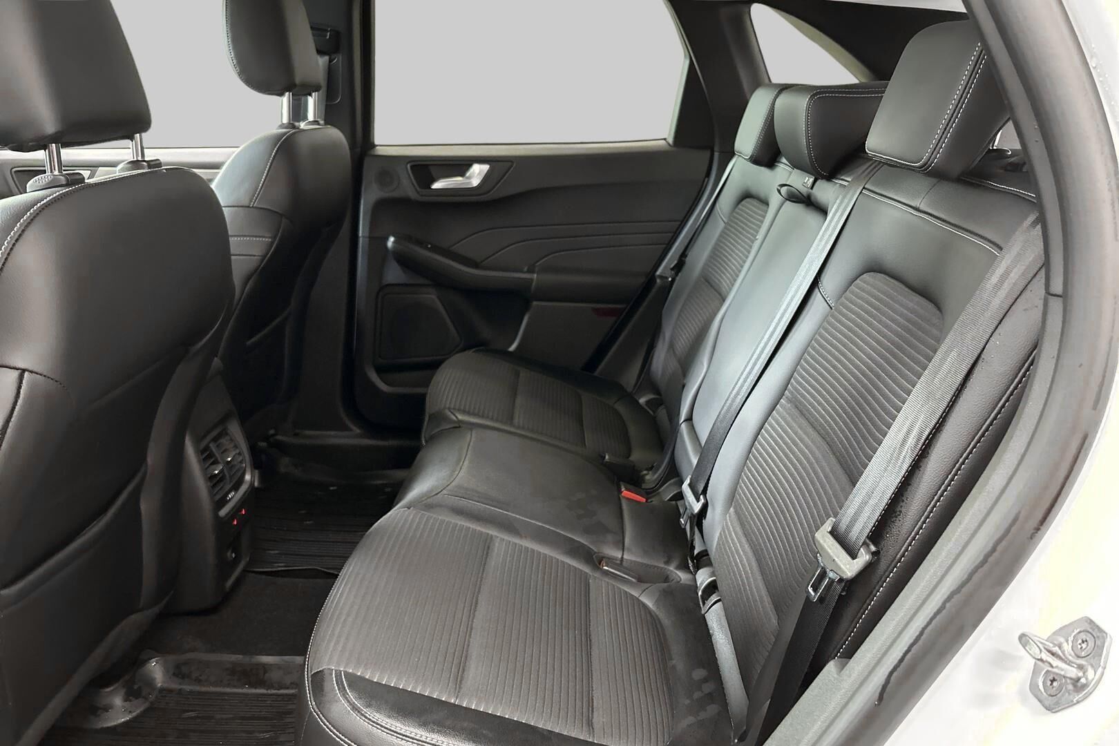 Ford Kuga iso kuva 9