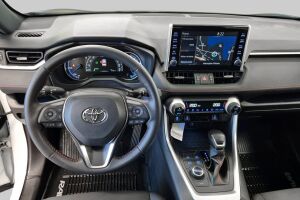 Toyota RAV4 Plug-in esikatselu 7