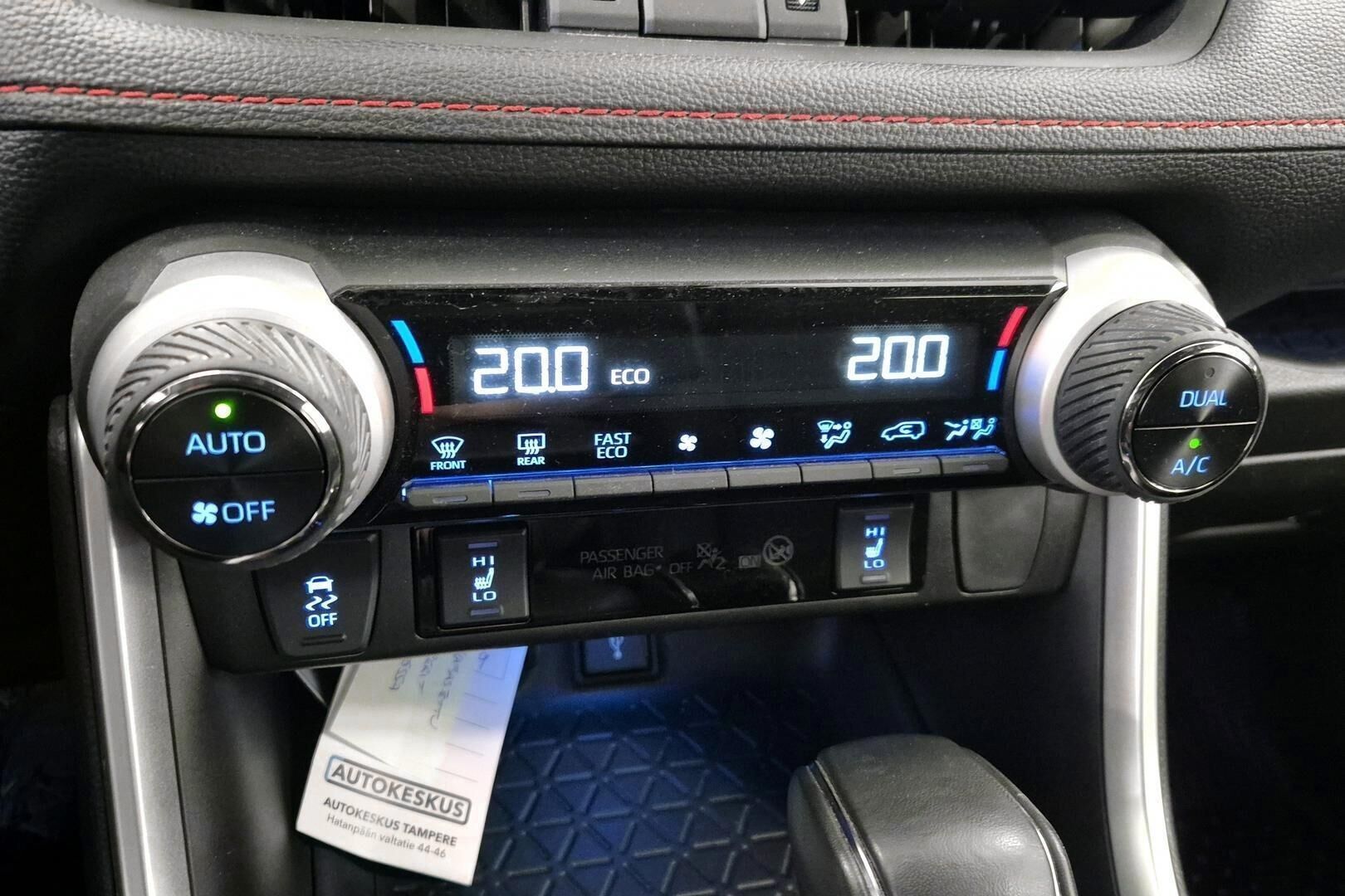 Toyota RAV4 Plug-in iso kuva 10