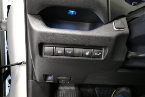 Toyota RAV4 Plug-in esikatselu 15