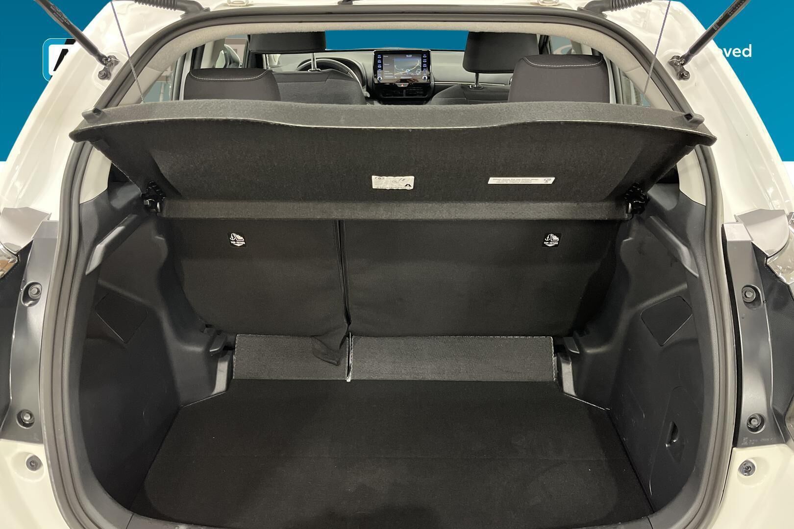 Toyota Yaris iso kuva 10