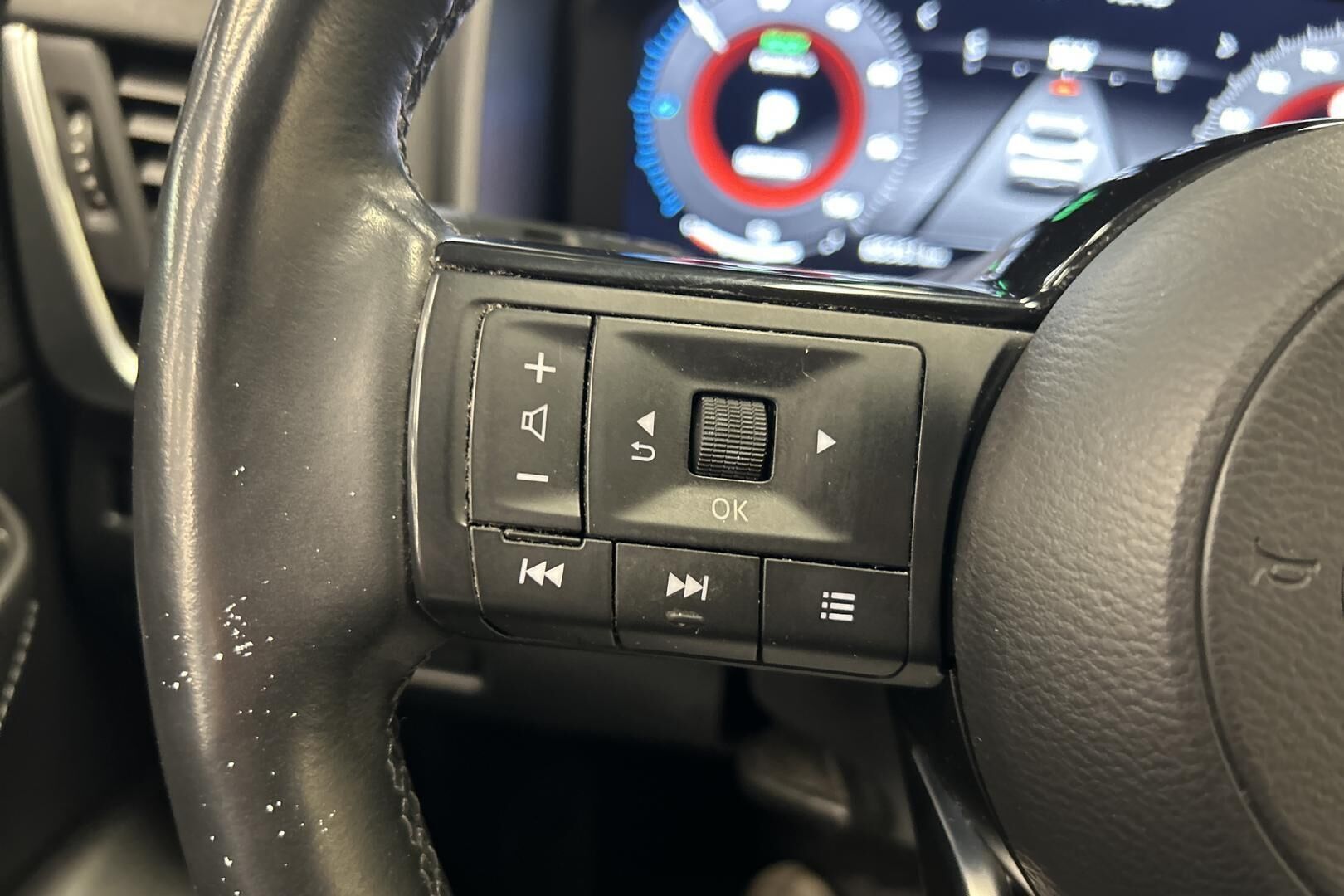 Nissan Qashqai iso kuva 17