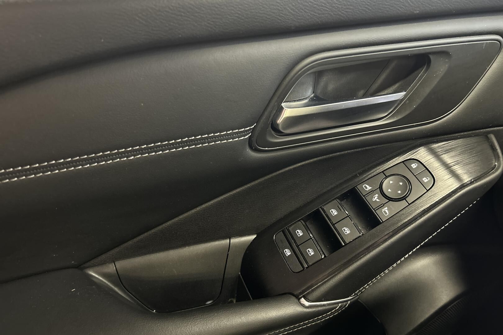 Nissan Qashqai iso kuva 19