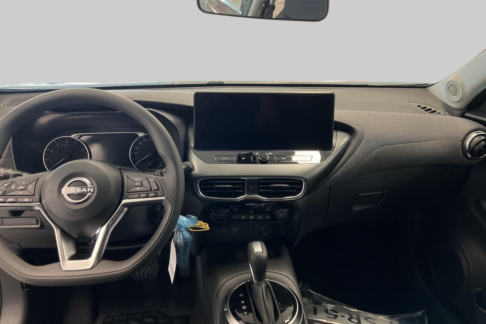 Nissan Juke iso kuva 10