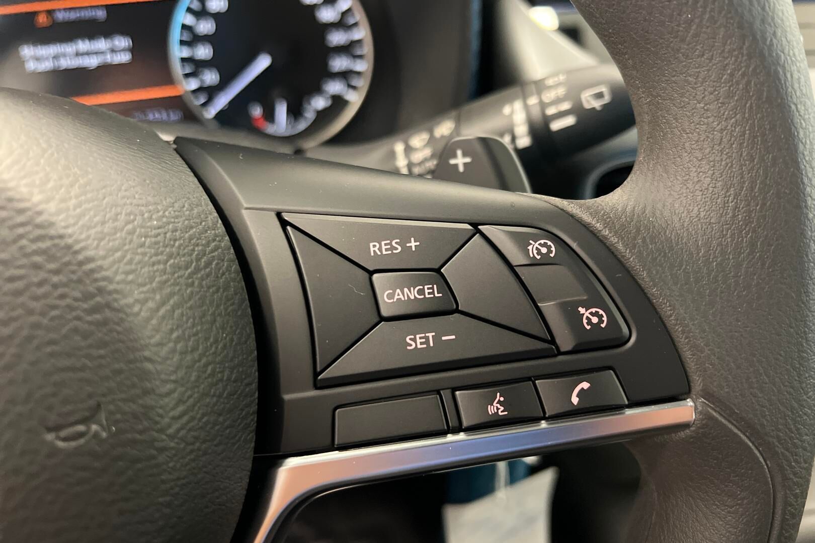Nissan Juke iso kuva 17