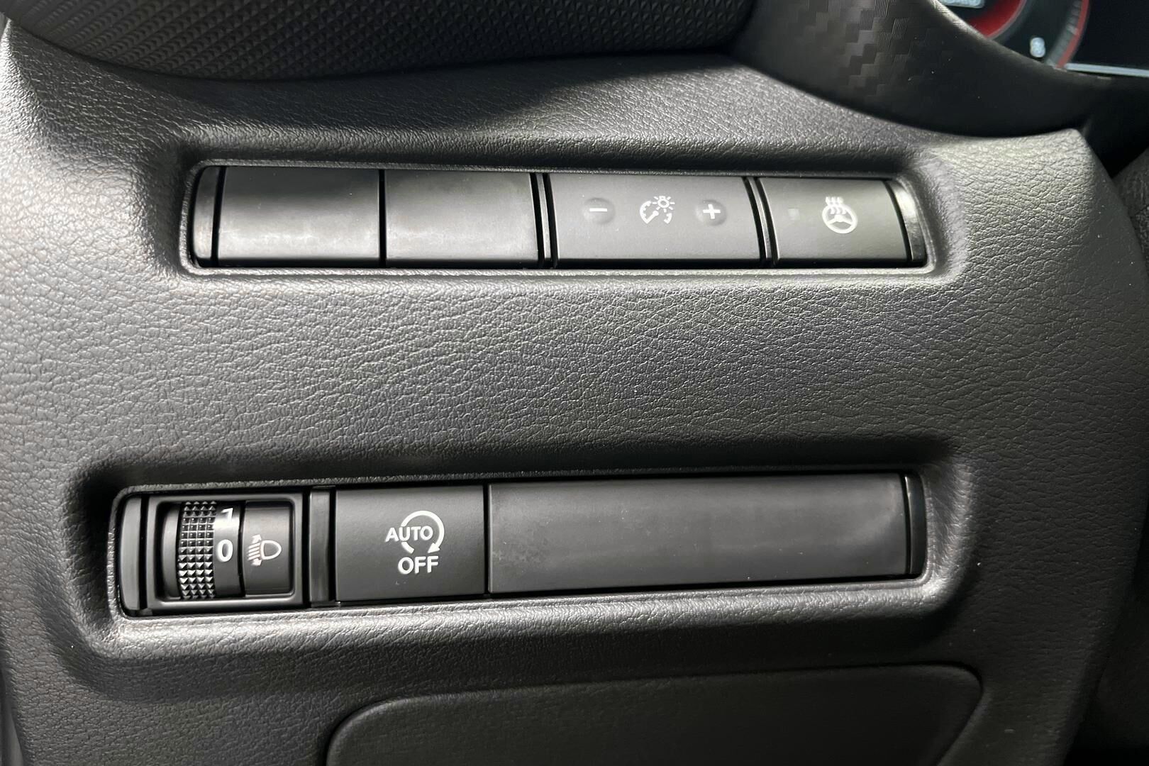 Nissan Juke iso kuva 18