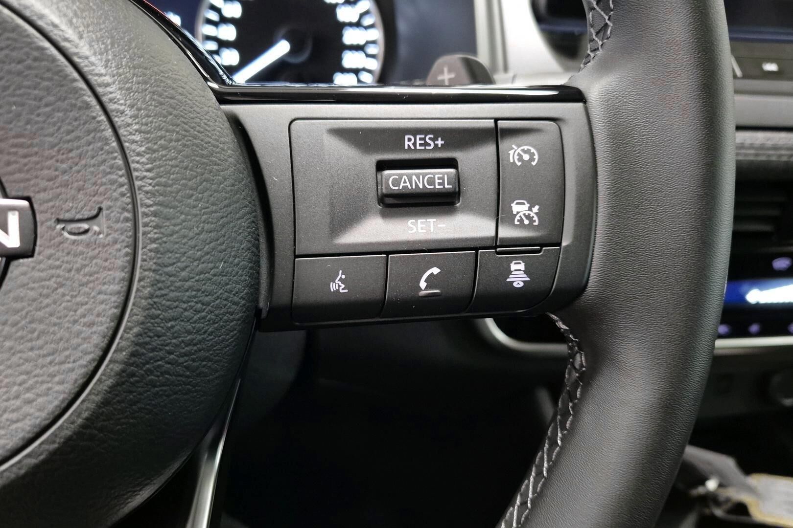 Nissan Qashqai iso kuva 17