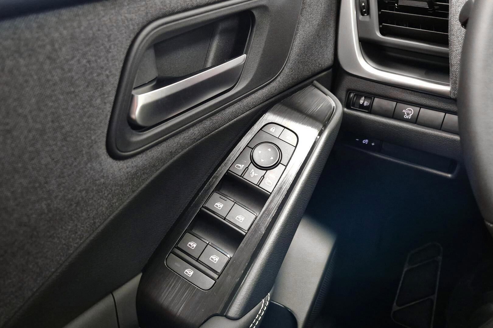 Nissan Qashqai iso kuva 19