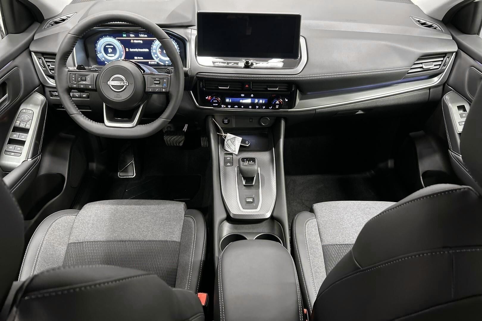 Nissan Qashqai iso kuva 10