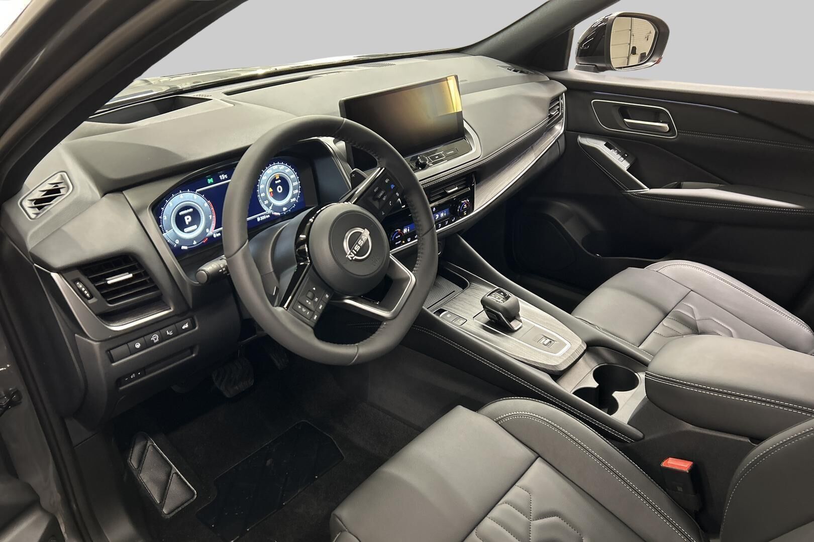 Nissan Qashqai iso kuva 7