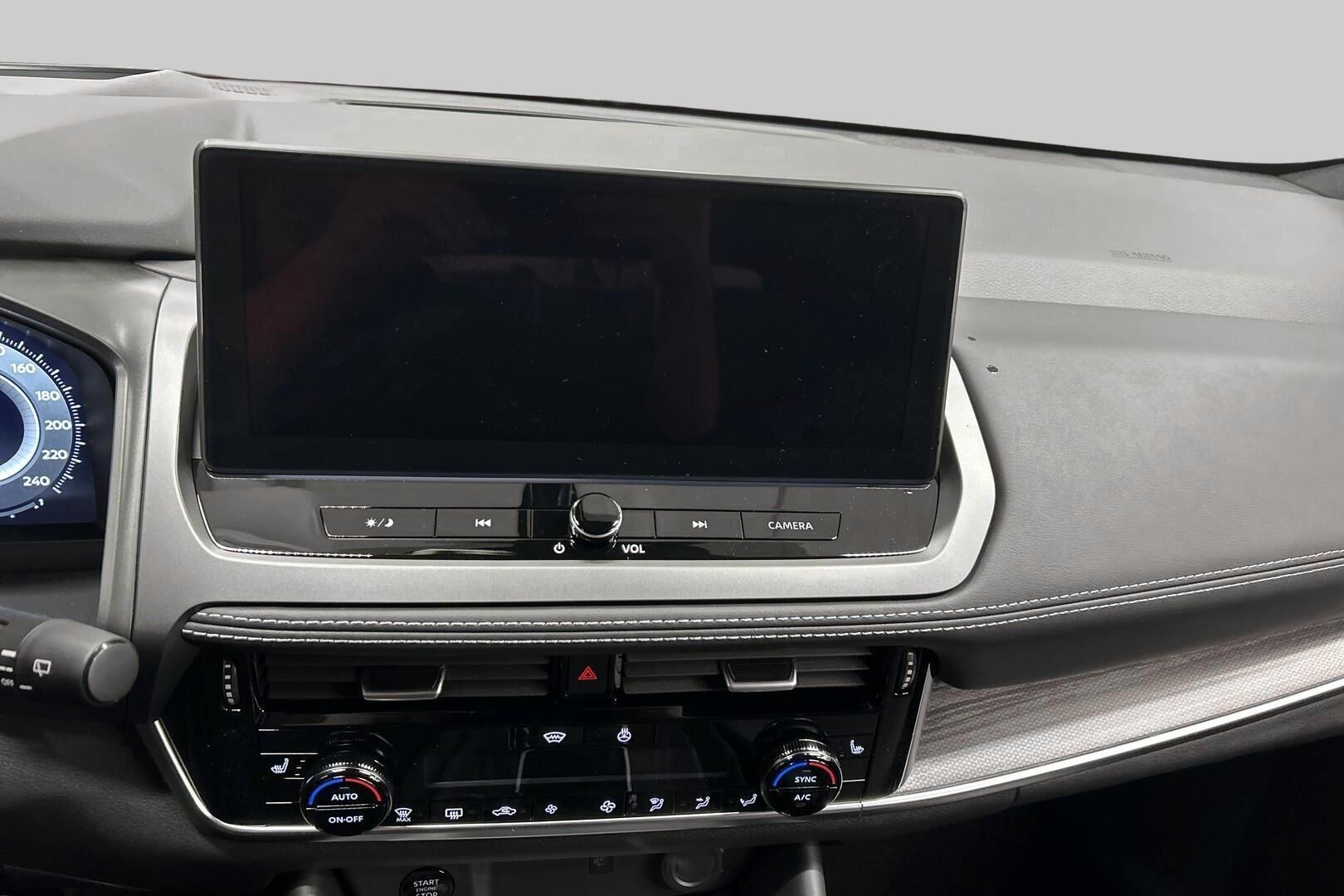 Nissan Qashqai iso kuva 16