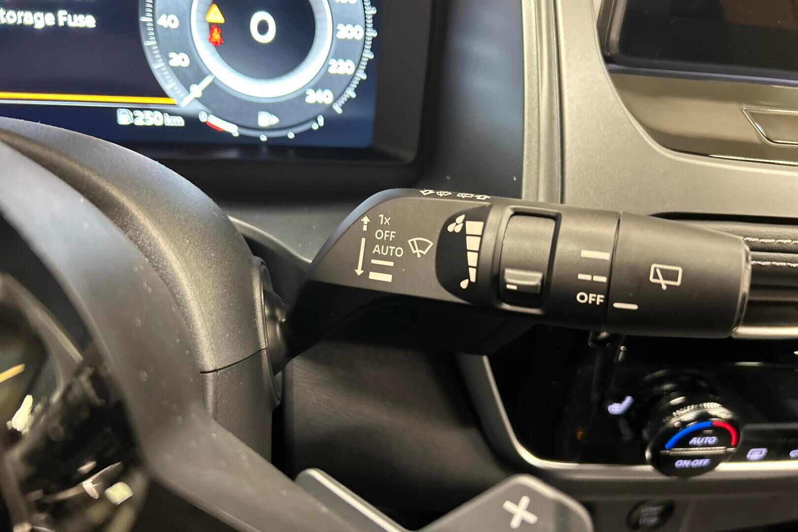 Nissan Qashqai iso kuva 19