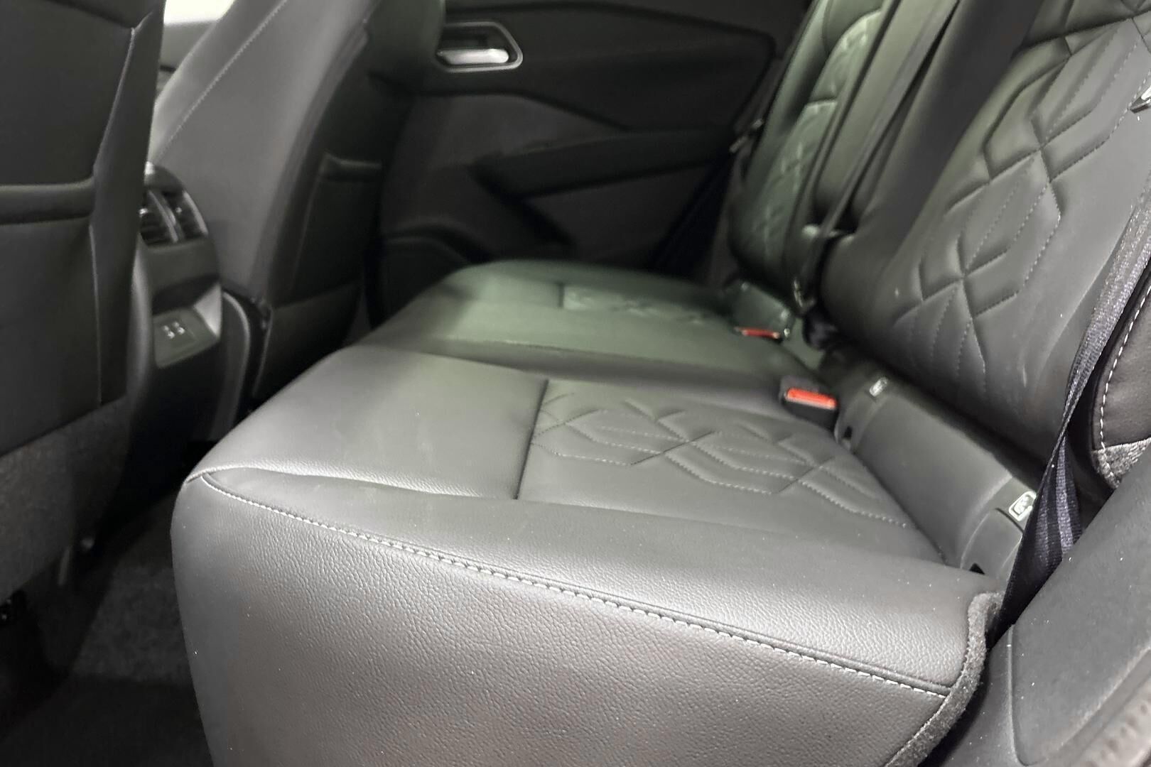 Nissan Qashqai iso kuva 9