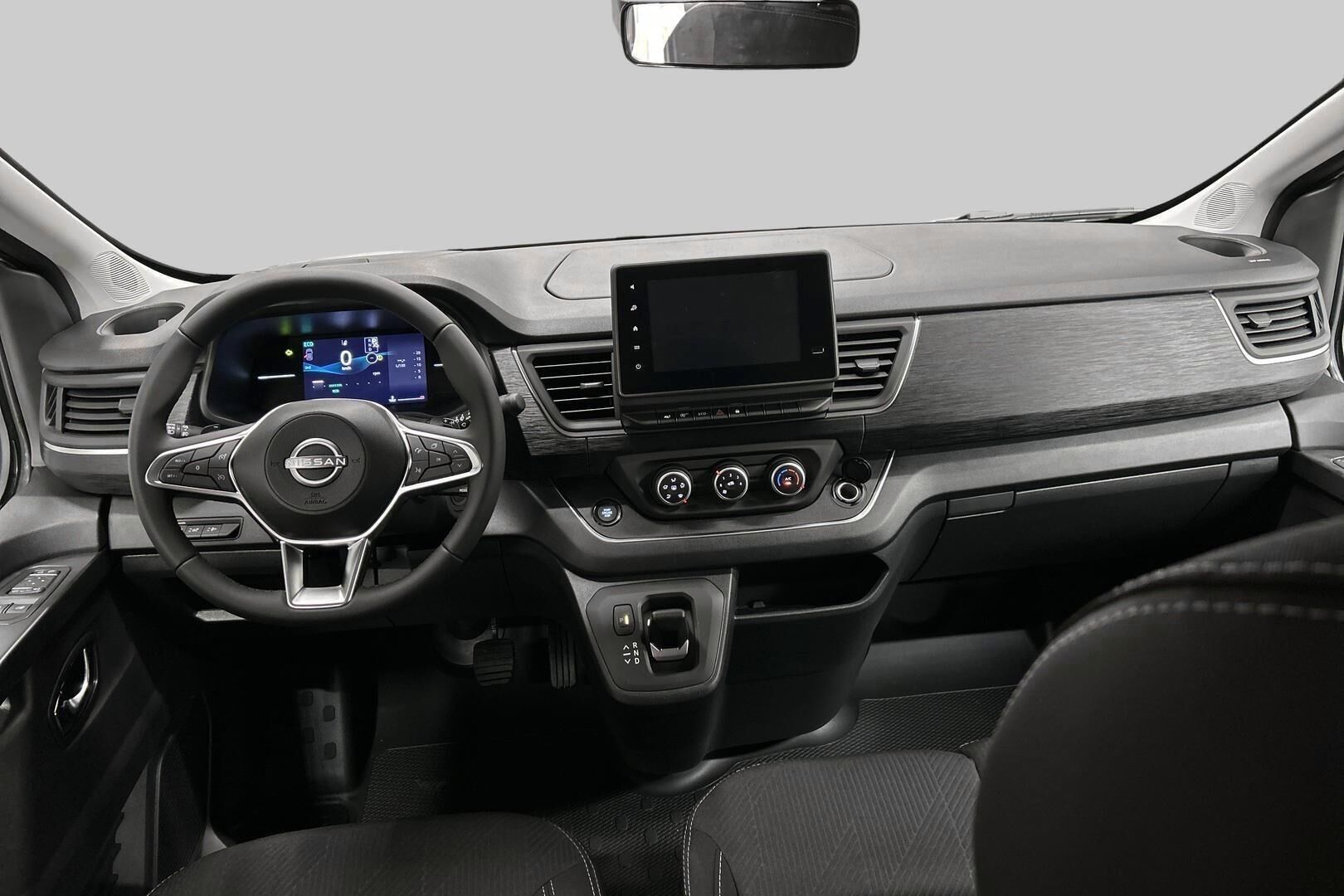 Nissan Primastar iso kuva 10