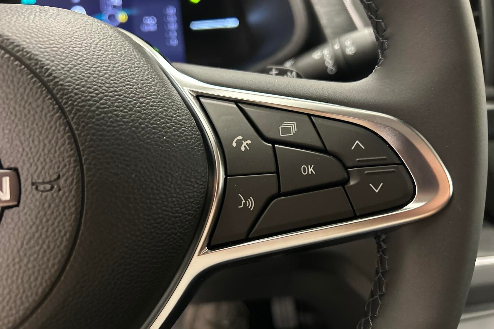 Nissan Primastar iso kuva 16