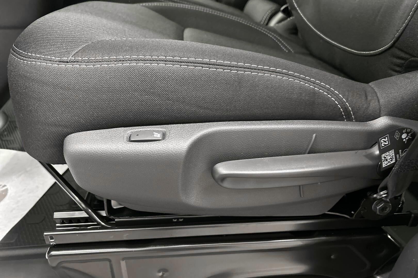 Nissan Primastar iso kuva 21