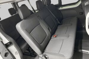 Nissan Primastar esikatselu 23