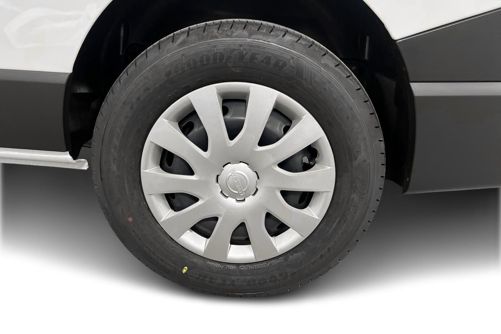 Nissan Primastar iso kuva 12