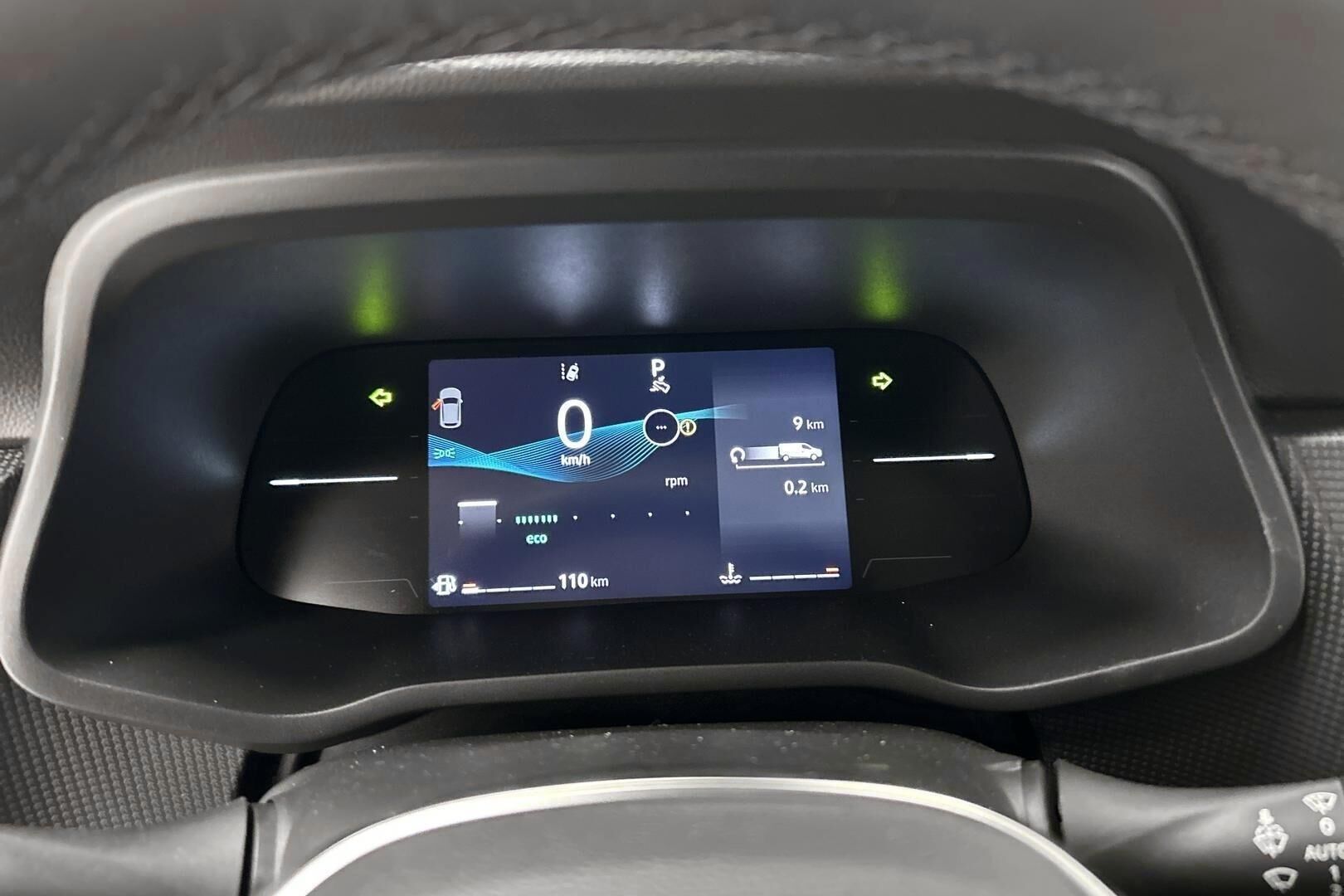 Nissan Primastar iso kuva 18