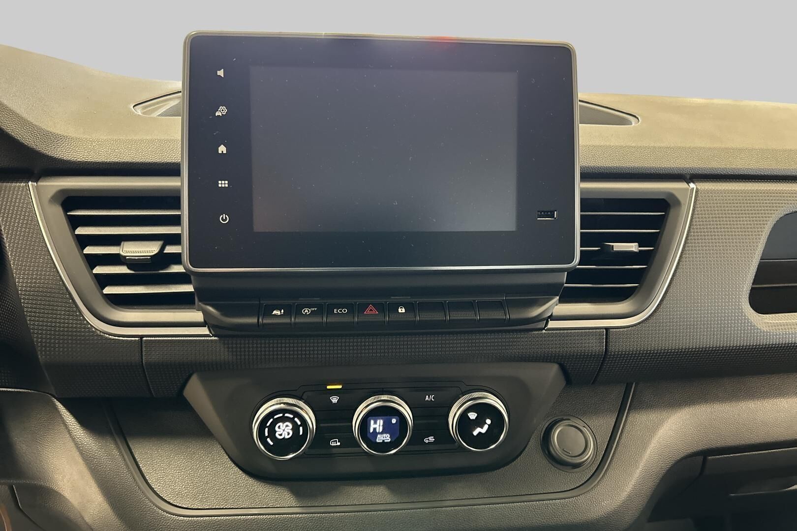 Nissan Primastar iso kuva 19