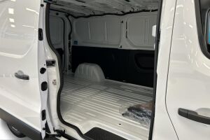 Nissan Primastar esikatselu 10