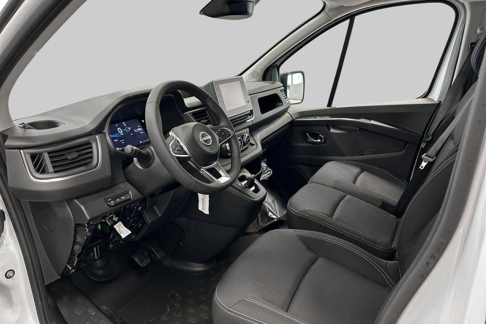 Nissan Primastar iso kuva 4