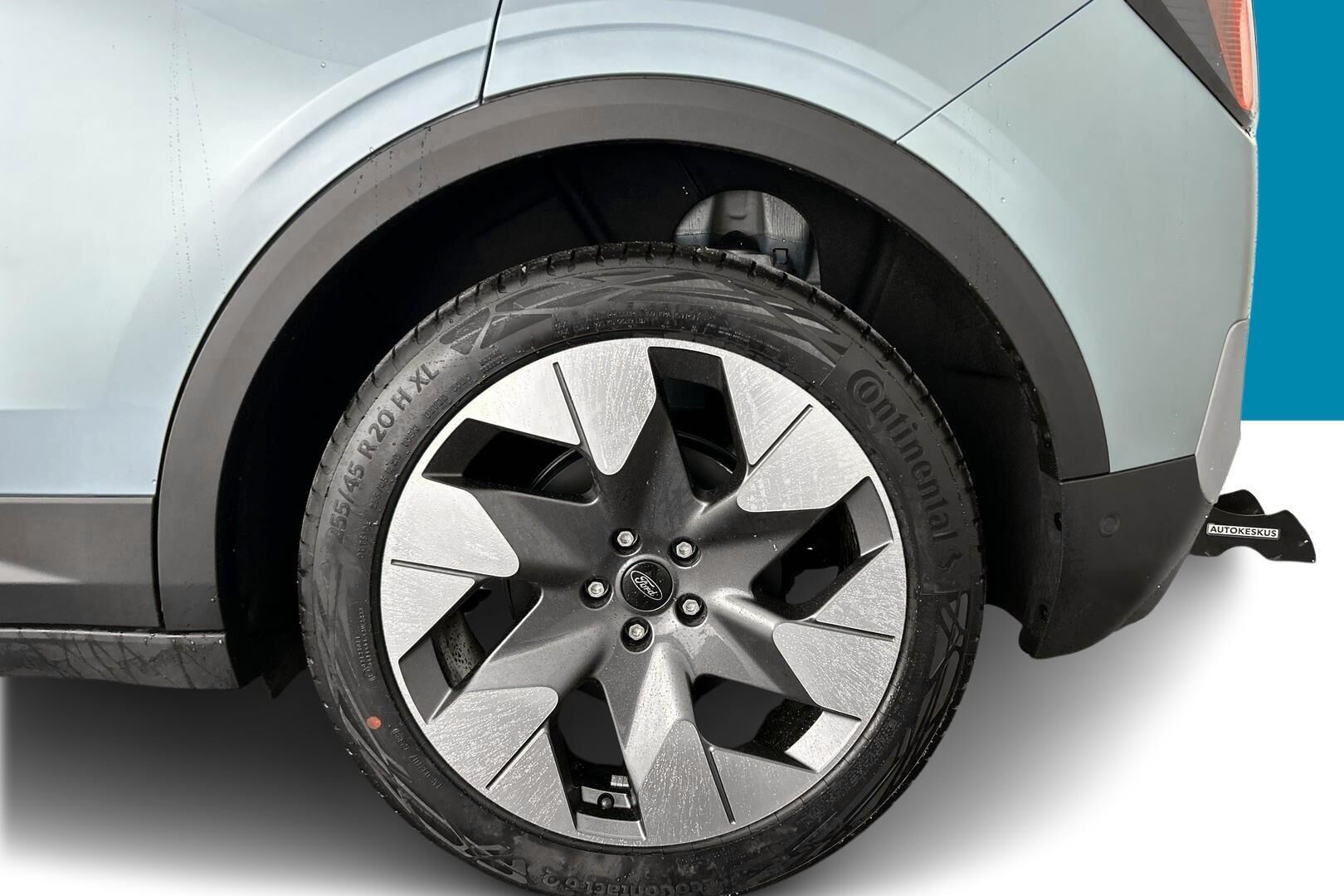 Ford Explorer iso kuva 12