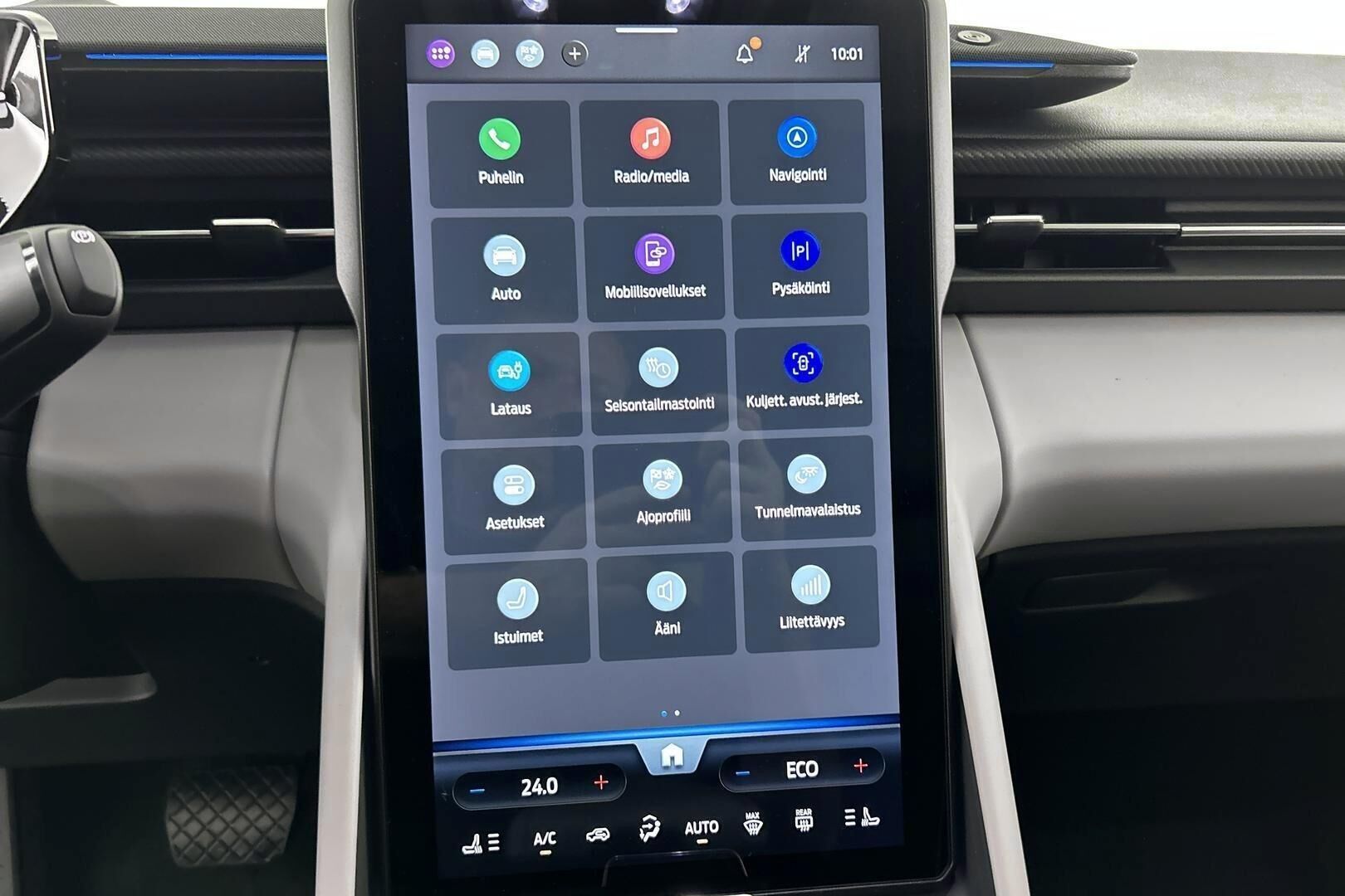 Ford Explorer iso kuva 16