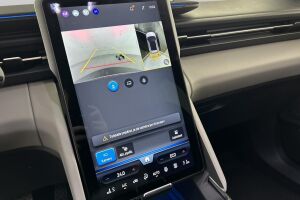 Ford Explorer esikatselu 19