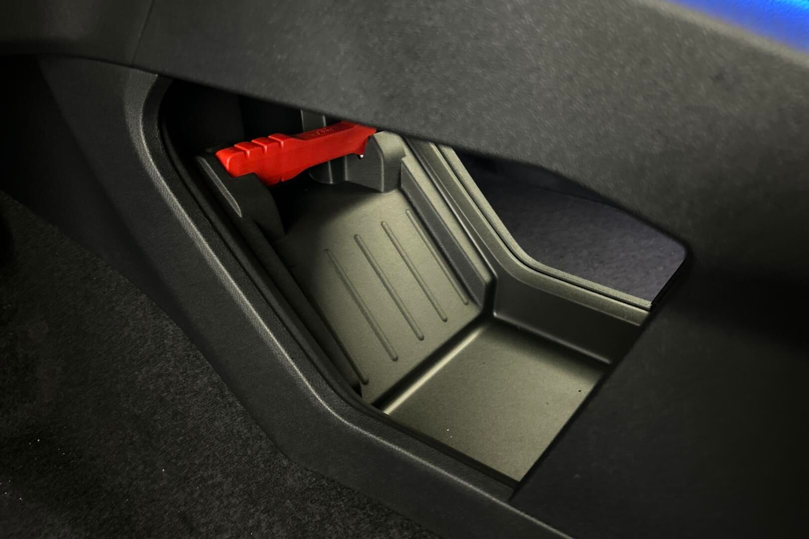 Ford Explorer iso kuva 22