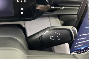 Ford Explorer esikatselu 26