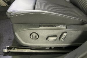 Ford Explorer esikatselu 28