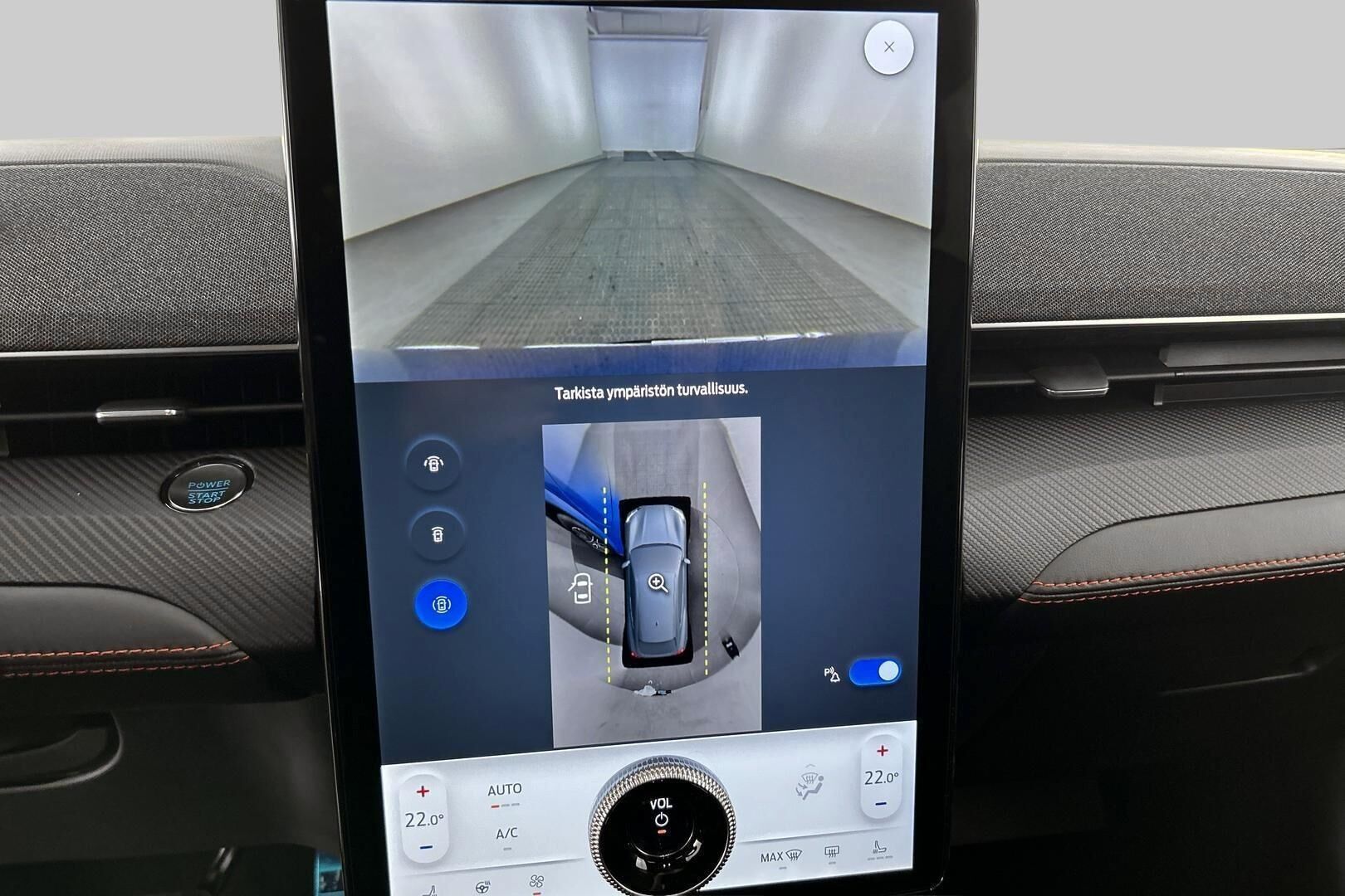 Ford Mustang Mach-E iso kuva 19