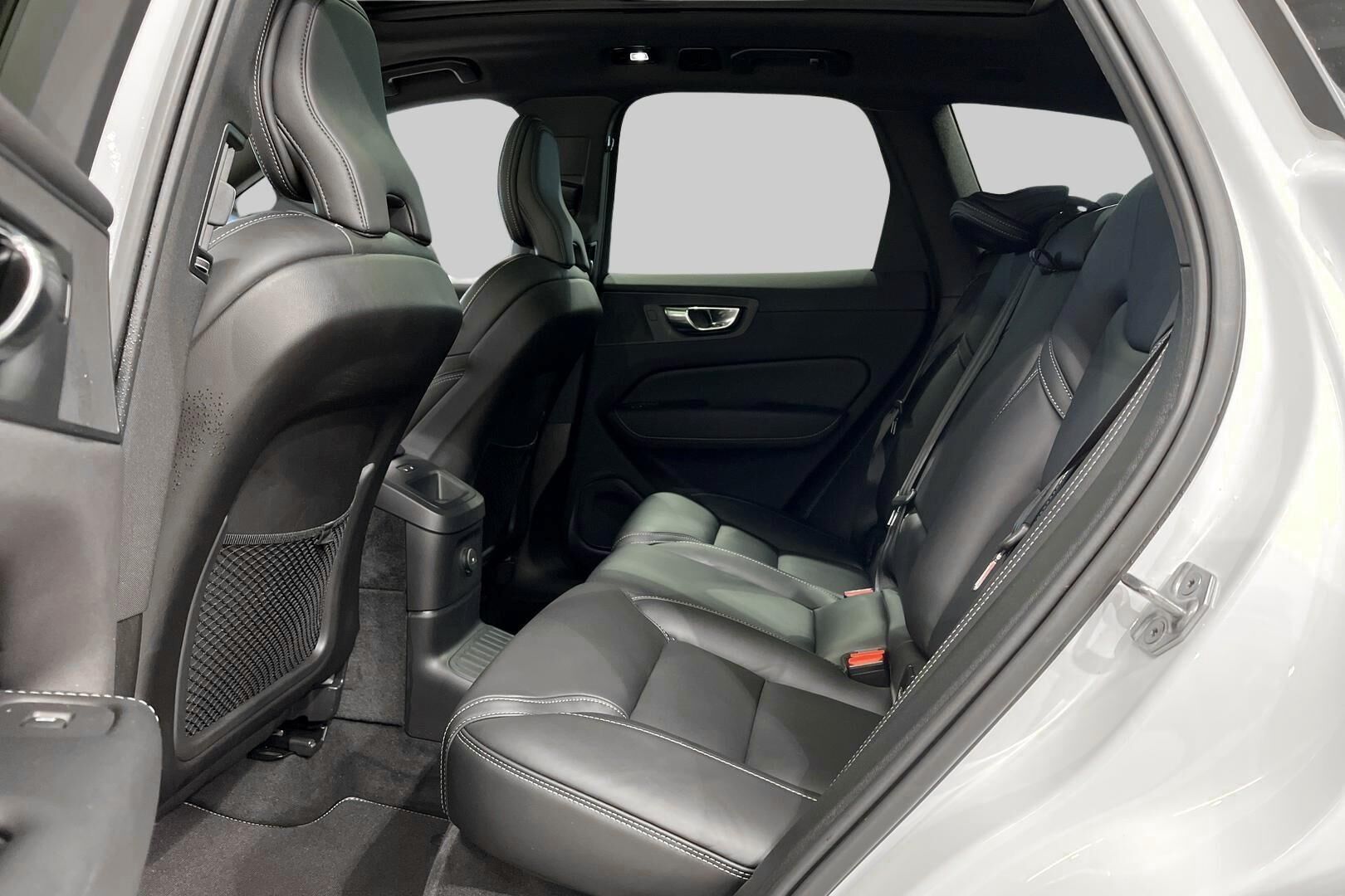 VOLVO XC60 iso kuva 6