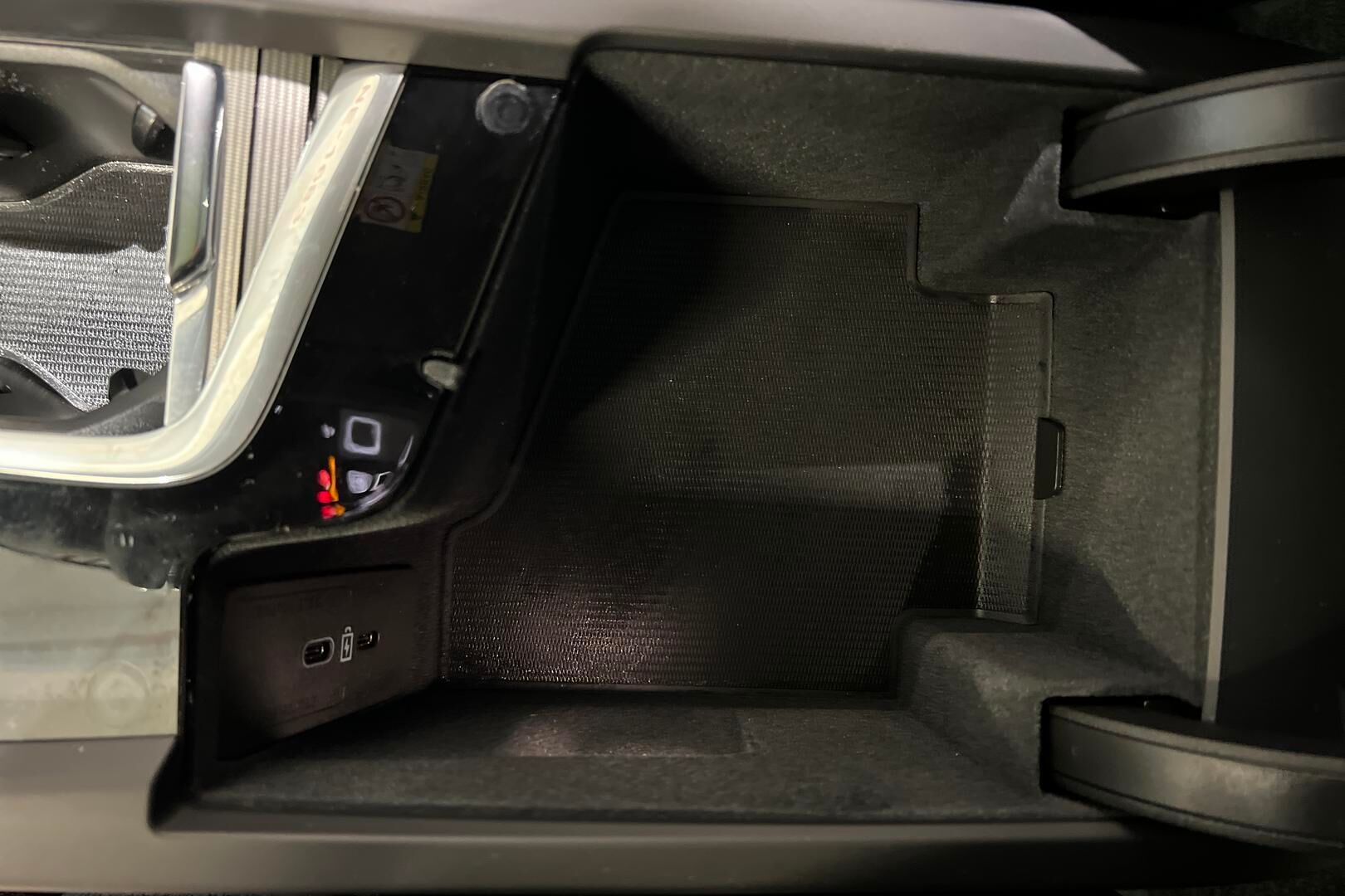 VOLVO XC60 iso kuva 31