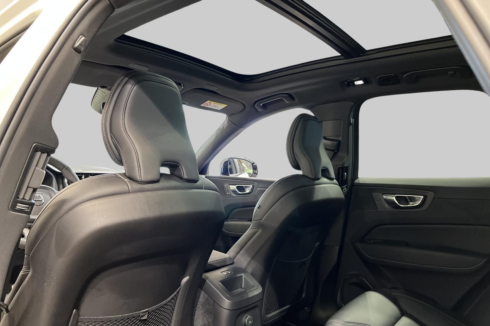 VOLVO XC60 iso kuva 21