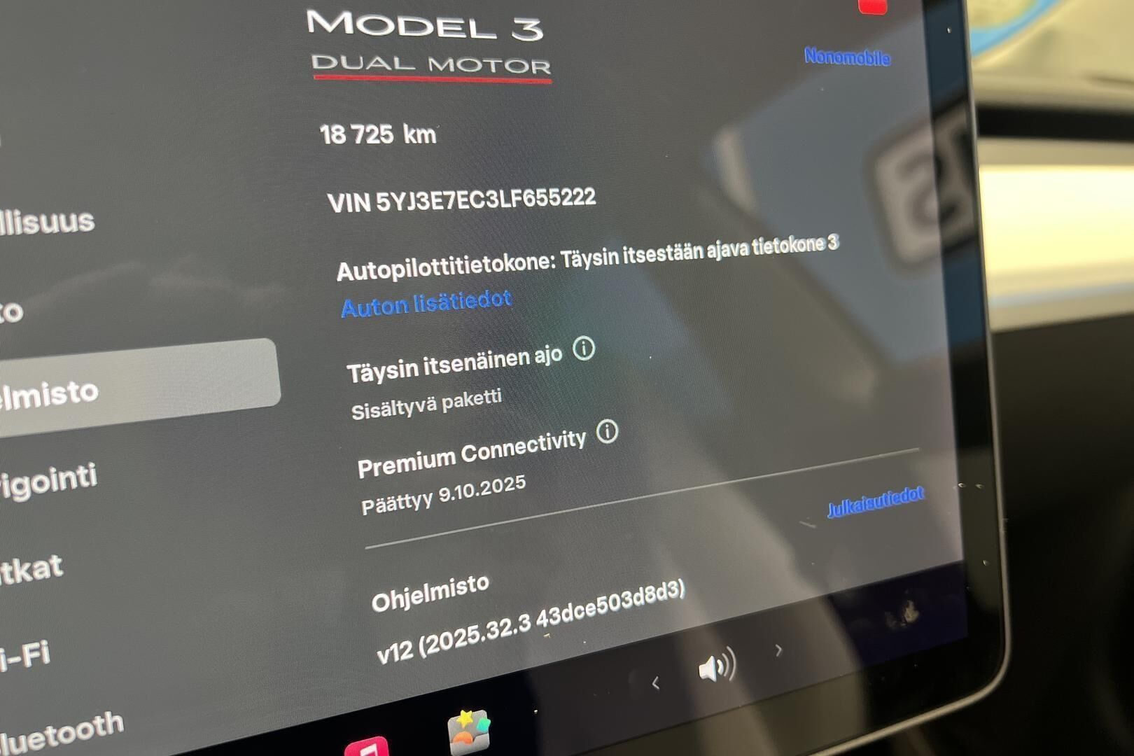 TESLA MODEL 3 iso kuva 16