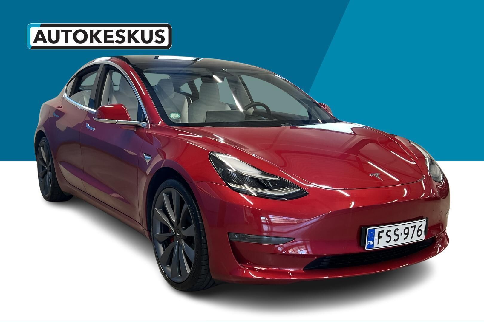 TESLA MODEL 3 iso kuva 2